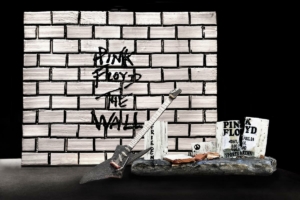 Tari Benedetto - The wall